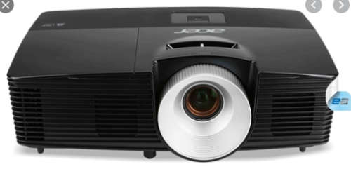 AS NEW*ACER PROJECTOR X113*2800LUMENS*SCHOOL OR BUSINESS*