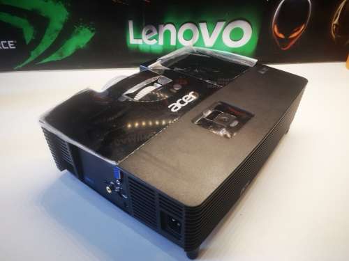 AS NEW*ACER PROJECTOR X113*2800LUMENS*SCHOOL OR BUSINESS*