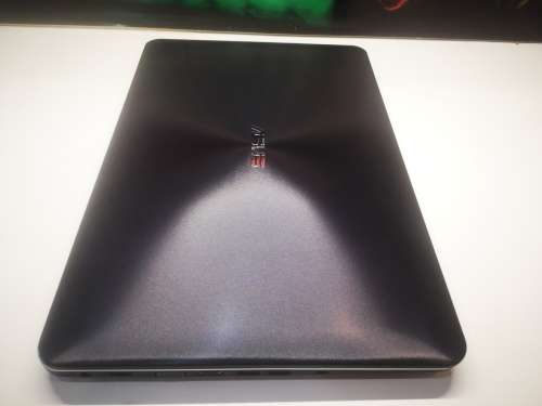 ***THE X SERIES***ASUS X555L*i5-5200u*1000GB*FHD DISPLAY*8GB DDR4*SONICMASTER*