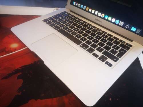 HIGH SPEC**EXCELLENT**APPLE MACBOOK AIR i5*256GB SSD*4GB RAM*13.3"*