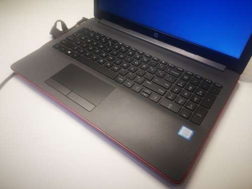 BEAUTY!*LATEST MODEL*HP 250 G7*8TH GEN i5-I5-8265u*4GB*UHD620*WARRANTY