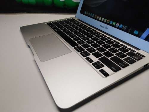 LATE ENTRY!*HIGH SPEC**EXCELLENT**APPLE MACBOOK AIR i5*250GB SSD*4GB RAM*11"*