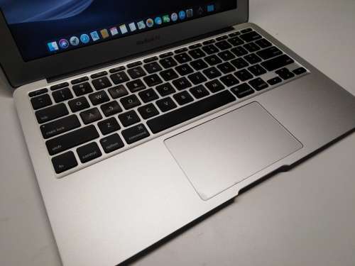LATE ENTRY!*HIGH SPEC**EXCELLENT**APPLE MACBOOK AIR i5*250GB SSD*4GB RAM*11"*