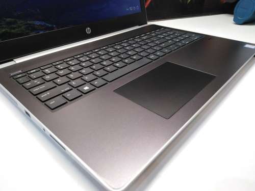 *LIKE NEW!*HIGH SPEC!*8TH GEN*HP PROBOOK 450 G5-i5-8250U-500GB HDD-8GB DDR4-UHD620*FULL HD