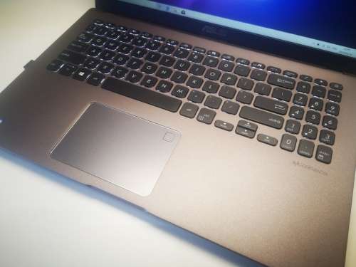 VERY HIGH SPEC!*ASUS GAMING X509FB*i7-8565U*8GB DDR*512GB SSD*FHD*NVIDIA*WARRANTY
