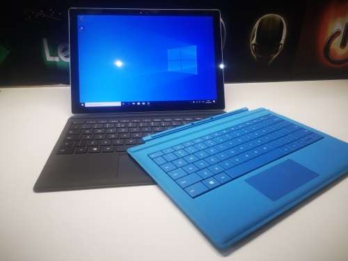 Microsoft Surface Pro 4*I7-6650U*1000GB SSD*16GB RAM*3K DISPLAY*TOUCHSCREEN*BACKLIT