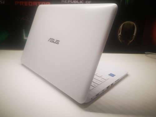 Beautiful Pearl White!*ASUS NOTEBOOK E402N*N3350*7TH GEN*4GB DDR4*1000GB HDD*HD DISPLAY*