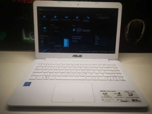 Beautiful Pearl White!*ASUS NOTEBOOK E402N*N3350*7TH GEN*4GB DDR4*1000GB HDD*HD DISPLAY*