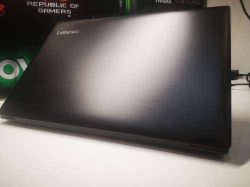 High Spec*As New*8TH GEN*LENOVO IDEAPAD 330*i5-8250U*FULL HD*8GB DDR4*1000GB HDD*UHD 620 GRAPHICS*