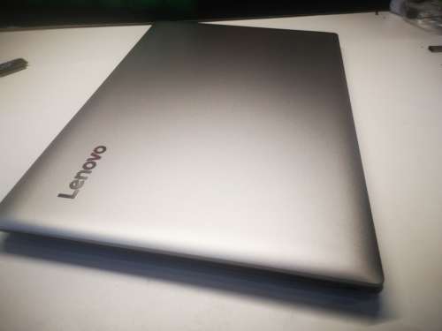 1ST BID TAKES!*BRAND NEW,BOXED*STUNNING 8th GEN*LENOVO 330*N4000*4GB*500GB*