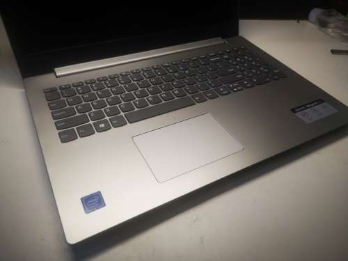1ST BID TAKES!*BRAND NEW,BOXED*STUNNING 8th GEN*LENOVO 330*N4000*4GB*500GB*