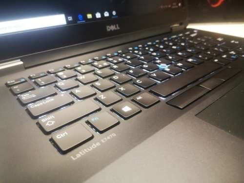 ULTRABOOK!*DELL LATITUDE E7470 Ultrabook*i5-6300U*8GB DDR4*256GB SSD*FHD*