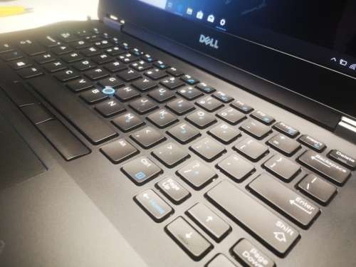 ULTRABOOK!*DELL LATITUDE E7470 Ultrabook*i5-6300U*8GB DDR4*256GB SSD*FHD*