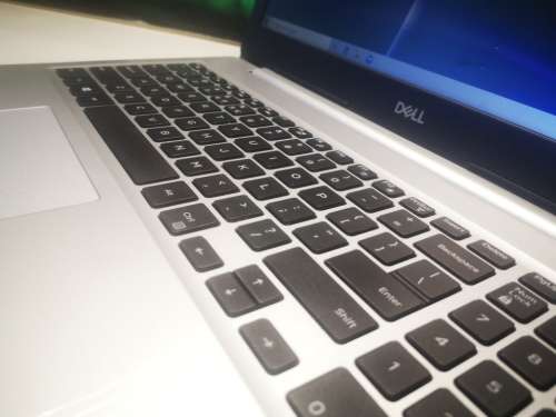 *GRAPHIC DESIGN/CAD*DELL INSPIRON 5570*i7-8550u*8GB*1000GB HDD*RADEON 530 4GB*ADRENILIN 2020*