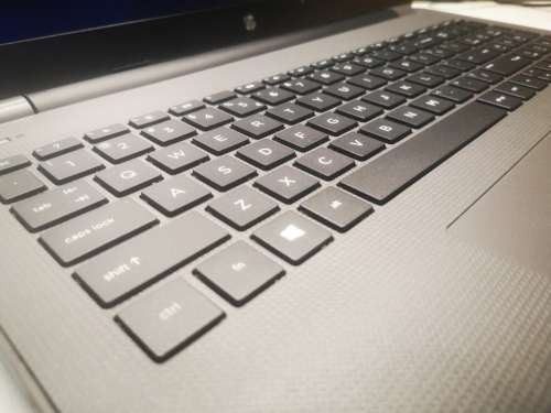 LATEST DESIGN**HP 15*AMD E2-9000u*2+2 CORE*RADEON R2*8GB RAM*500GB HDD*DVD*