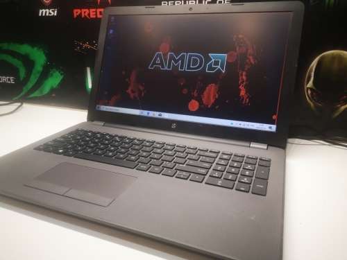 LATEST DESIGN**HP 15*AMD E2-9000u*2+2 CORE*RADEON R2*8GB RAM*500GB HDD*DVD*