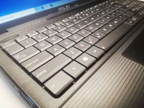 ICE COOL TECH*ASUS PRO X55C*i5-3320M*6GB DDR3*750GB HDD*SONICMASTER*INSTANT ON*