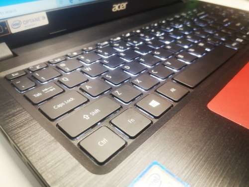 VERY HIGH SPEC!*8th GEN i7 BEAUTY*ACER ASPIRE 5*i7-8565U*OPTANE 1000GB*8GB DDR4*IPS FHD*