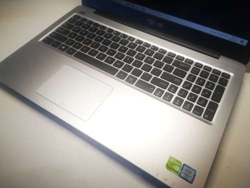*VERY HIGH SPEC*CAD-GAMING-DESIGN*ASUS X556U*i7-6500U*8GB*EVO 250GB SSD*1000GB HDD*NVIDIA 940MX*