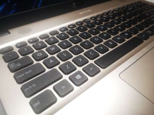 VERY HIGH SPEC!*7TH GEN i5*ASUS F541U*i5-7200u*LATEST 7TH GEN i5*240GB SSD*8GB DDR4*TRU2LIFE DISPLAY