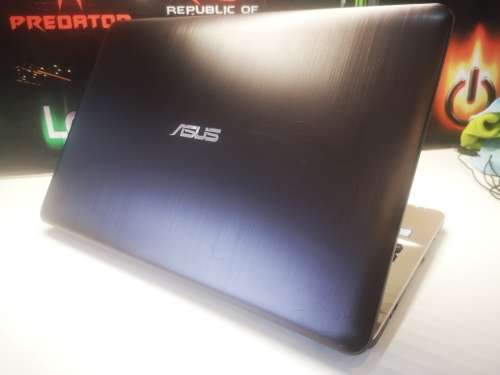 VERY HIGH SPEC!*7TH GEN i5*ASUS F541U*i5-7200u*LATEST 7TH GEN i5*240GB SSD*8GB DDR4*TRU2LIFE DISPLAY