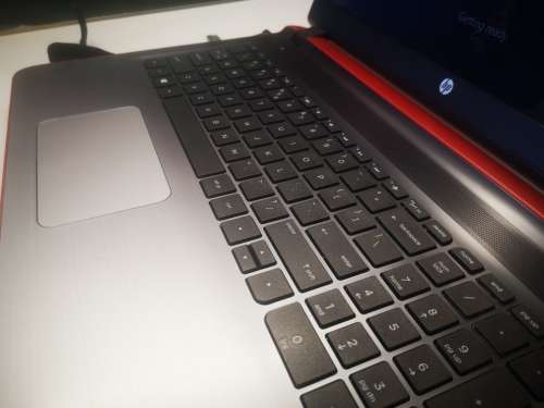 LIMITED EDITION*CAD/EDITING SPEC*HP PAVILION 15*i3-6100U*4GB RAM*1000GB HDD*RADEON R7*B&O PLAY*
