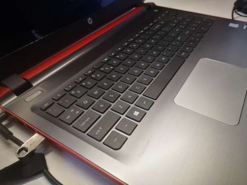 LIMITED EDITION*CAD/EDITING SPEC*HP PAVILION 15*i3-6100U*4GB RAM*1000GB HDD*RADEON R7*B&O PLAY*