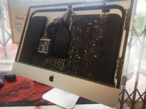 PLEASE READ-APPLE IMAC MID 2017-215`-8GB RAM-1000GB FUSIONi5-7400