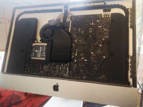 PLEASE READ-APPLE IMAC MID 2017-215`-8GB RAM-1000GB FUSIONi5-7400