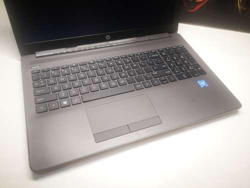 BRAND NEW-1010 CONDITION-HP 250 G7-N4020-9TH GEN4GB DDR4500GB HDD10 MONTHS WARRANTY