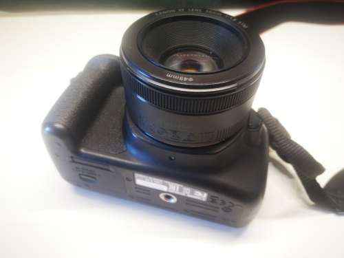 AS NEW-CANON EOS 1200D-18MEGA PIXEL-DIGIC4-FULL HD VIDEO-ISO 6400-50MM CANON LENS