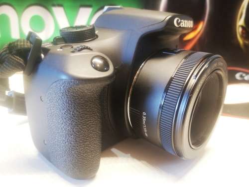 AS NEW-CANON EOS 1200D-18MEGA PIXEL-DIGIC4-FULL HD VIDEO-ISO 6400-50MM CANON LENS