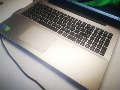 ***THE X SERIES***ASUS X555L*i7-4510u*256GB SSD*HD DISPLAY*8GB RAM*NVIDIA GEFORCE*SONICMASTER*