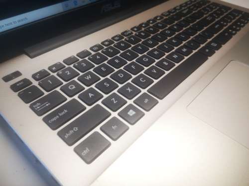 ***THE X SERIES***ASUS X555L*i7-4510u*256GB SSD*HD DISPLAY*8GB RAM*NVIDIA GEFORCE*SONICMASTER*
