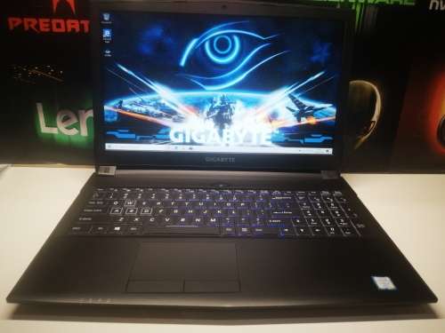 **Ultimate Gamer**GIGABYTE SABER 15*i7-7700HQ*GTX1050*FHD*8GB RAM*1000GB HDD*BACKLIT*QUAD CORE*