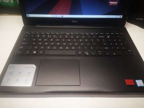 *i7 BEAST!*Graphic Design/Gaming*DELL INSPIRON 3580*i7-8565U*8GB*RADEON 520*256GB nvme SSD*
