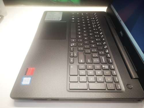 *i7 BEAST!*Graphic Design/Gaming*DELL INSPIRON 3580*i7-8565U*8GB*RADEON 520*256GB nvme SSD*