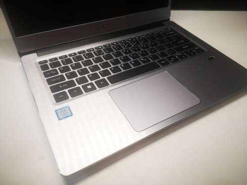 1ST BID!*8TH GEN i7 BEAUTY*ACER SWIFT 3*i7-8550U*8TH GEN i7*IPS FHD*12GB RAM*OPTANE 1000GB HDD*