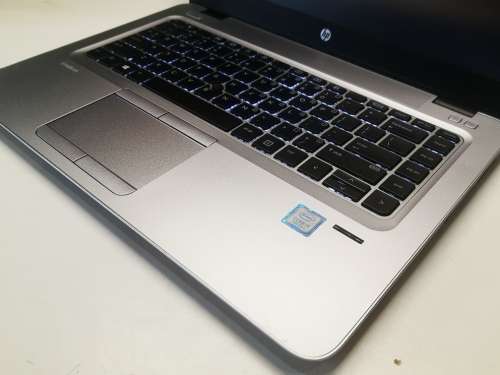 HIGH SPEC!*HP ELITEBOOK 840 G4*i5-7200U*8GB*500GB HDD*HD DISPLAY*HD 620