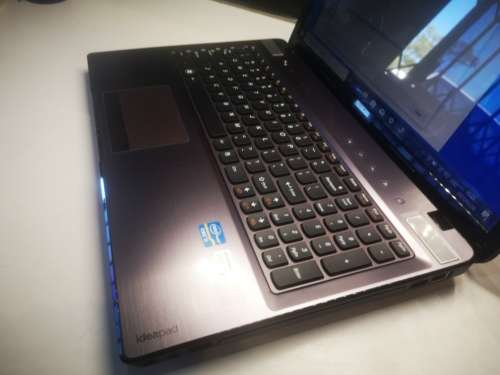 *HIGH SPEC*VERY FAST*LENOVO IDEAPAD Z570* i5-2430M*6GB RAM*256GB SSD*