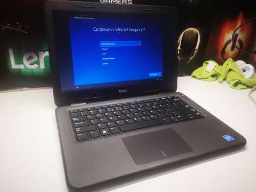 BRAND NEW! BOXED!*10/10*8TH GENERATION*DELL LATITUDE 3310*CELERON 4205U*4GB DDR4*64GB SSD*