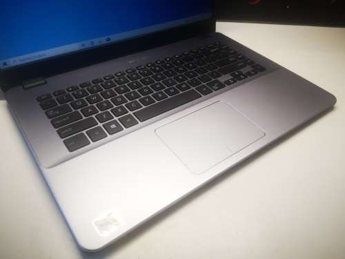 ASUS POWERED BY RADEON!*ASUS X505*A4-9125*TURBO CORE*500GB HDD*4GB DDR4*HIGH SPEED WIFI