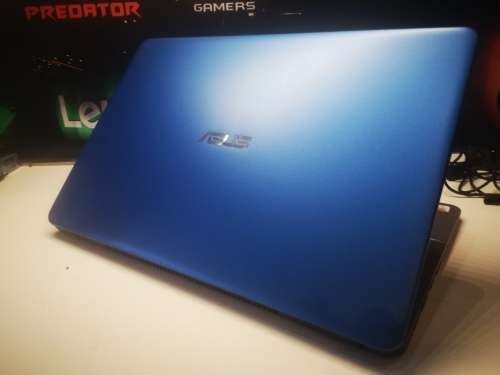 BEAUTY!*ASUS X505*AMD A4-9125*TURBO CORE*500GB HDD*4GB DDR4*HIGH SPEED WIFI