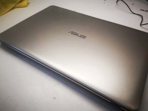 VERY HIGH SPEC!*FAST!*QUAD CORE 8TH GEN i5*ASUS F540*i5-8250u*LATEST 8TH GEN i5*240GB SSD*8GB DDR4*