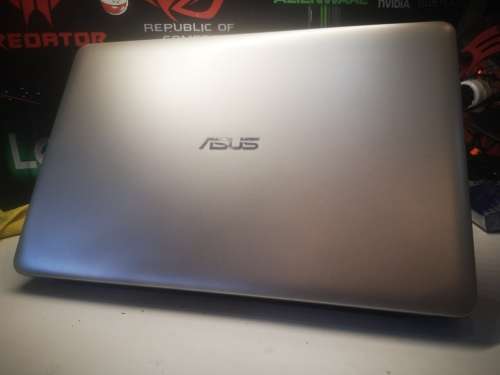 VERY HIGH SPEC!*FAST!*QUAD CORE 8TH GEN i5*ASUS F540*i5-8250u*LATEST 8TH GEN i5*240GB SSD*8GB DDR4*
