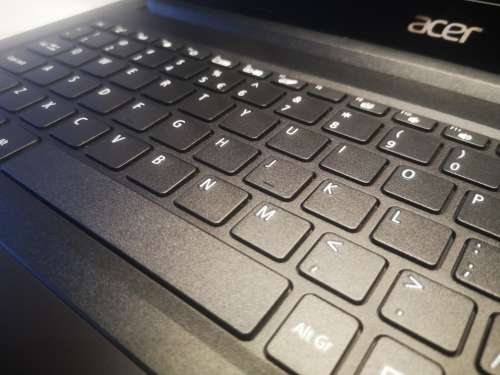 BRAND NEW-1010 CONDITION-ACER-N4020-9TH GEN*4GB DDR4*500GB HDD*WARRANTY