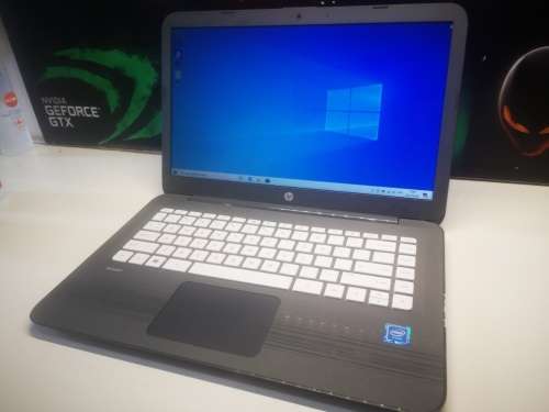 **AS NEW*STUNNING*HP STREAM 14*N3060*32GB SSD*DTS SOUND*HD DISPLAY*