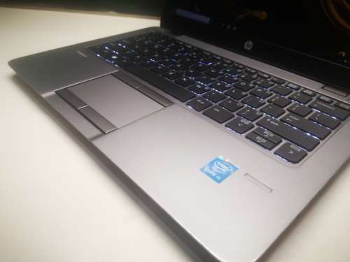 *High Spec*Rare!*HP ELITEBOOK 720 G2*i5-5200U*8GB RAM*500GB HDD*FULL HD*4G LTE*BACKLIT*DTS SOUND*