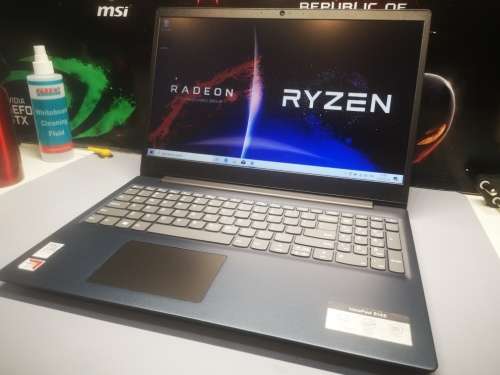 *HIGH SPEC*LENOVO s145*A9-9425*8TH GEN*TURBO CORE*RADEON R5**8GB DDR4*1000GB HDD*
