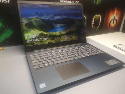 STUNNING!*HIGH SPEC*LENOVO s145*I3-8145u*8TH GEN*UHD 620*8GB DDR4*1000GB HDD*